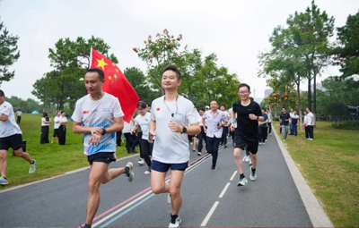 同心築夢 共慶華誕丨U乐国际官网國禎第四屆“歡樂迎國慶 環湖健步走”活力開啟